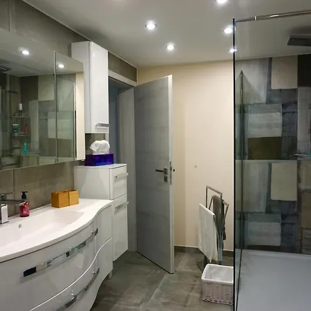 Schott
